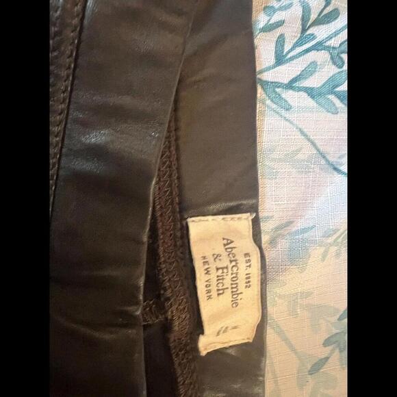 Abercrombie & Fitch Dark Brown Faux Leather Pants Leggings Size M NWOT - Picture 4 of 8
